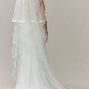 Ofrenda Kepler Satin Trim Chapel Veil